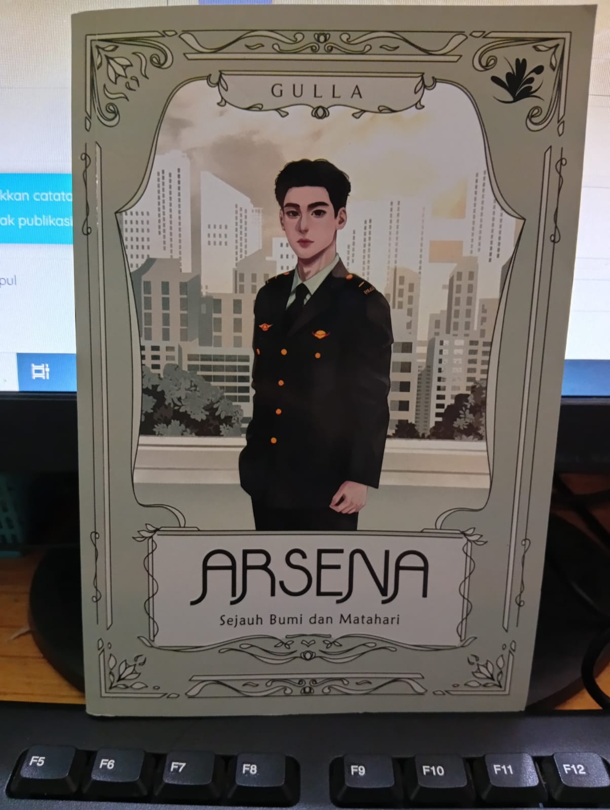 ARSENA : Sejauh Bumi dan Matahari